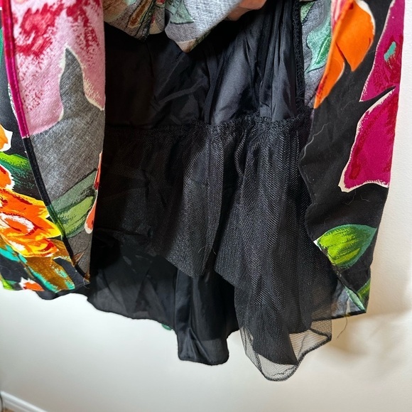 Vintage Positively‎ Ellyn Colourful Floral Strapless Dress with Rosette Size 10 - Picture 4 of 9